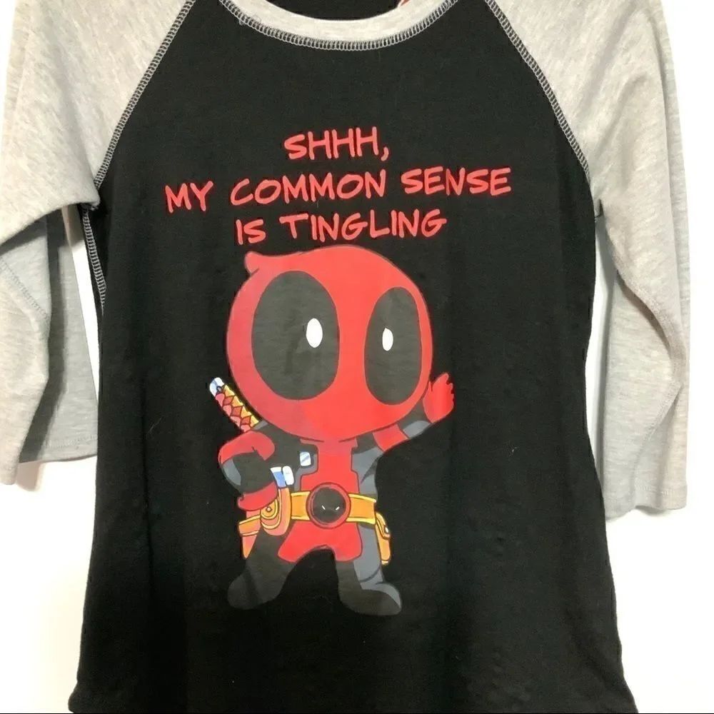 Marvel Dead Pool reversible baseball tee medium - Picture 2 of 5